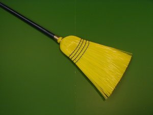 (image for) Plastic House Broom